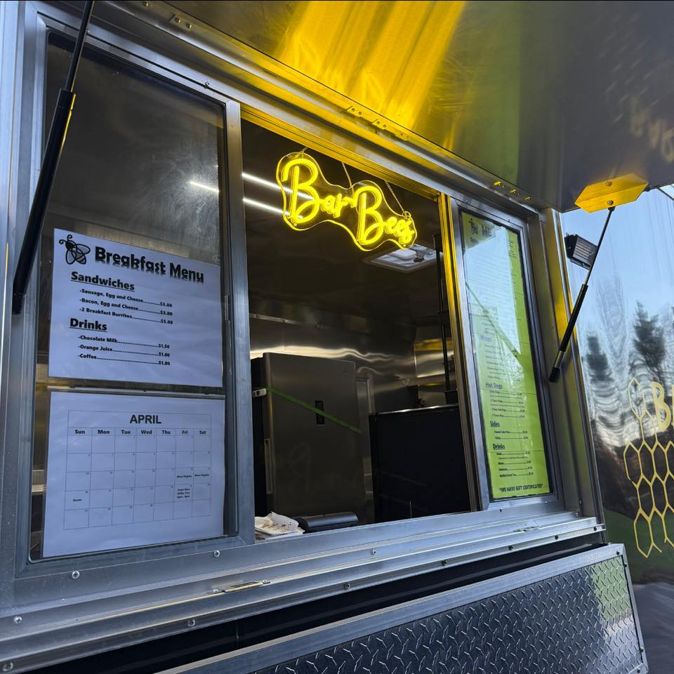 Bar-bee's Lunchbox truck order window.